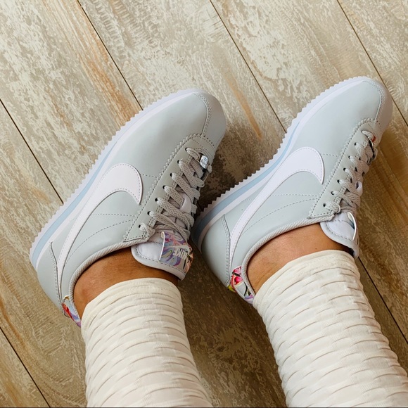NWT Nike Cortez pure platinum floral - Picture 2 of 10